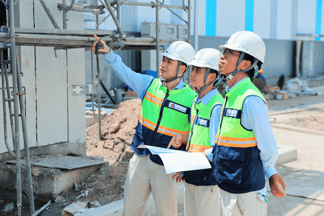Đội ngũ kỹ sư 10