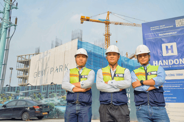 Đội ngũ kỹ sư 4